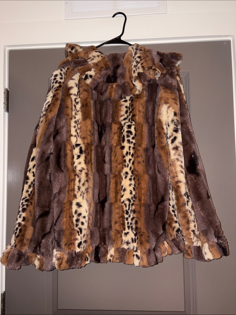 Damselle New York Brown Faux Fur Ruffle Jacket - Picture 2 of 4